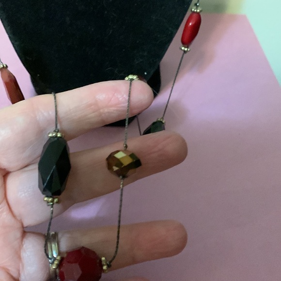 Beautiful red and black necklace, 34” - Picture 5 of 5